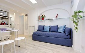 Ych-Confortevole Suite Al Colosseo